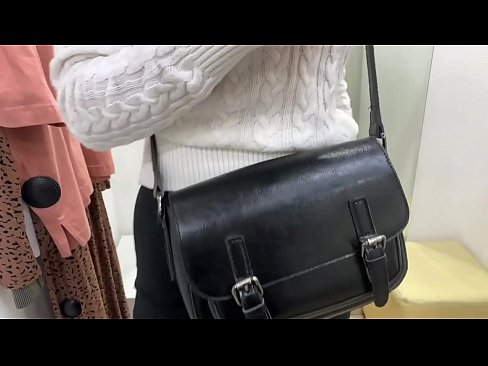 ❤️ Openbare masturbasie van jong teef FeralBerry met 'n dildo in die paskamer ️ Tuisgemaakte pornografie by porn af.classicmebel21.ru ﹏